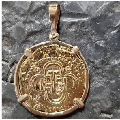 Atocha 14kt solid gold pendant